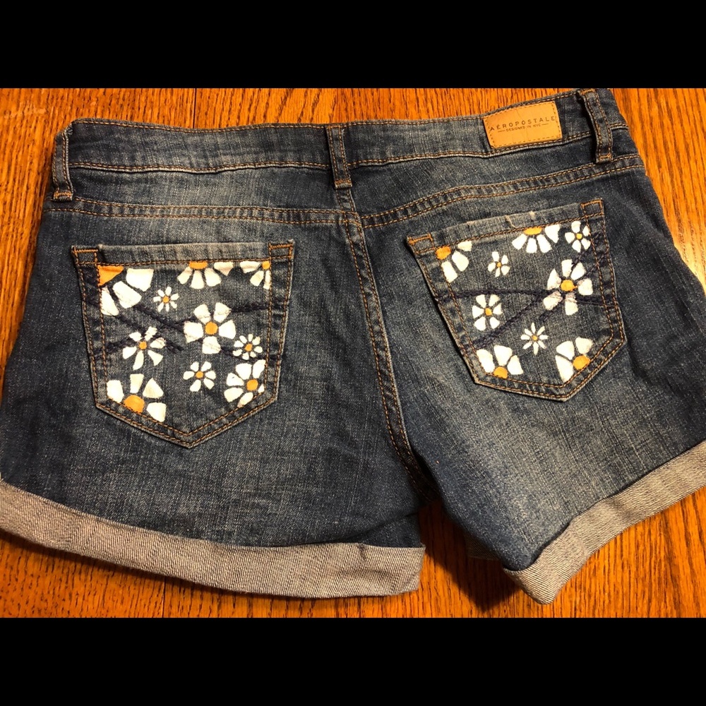 Aeropostale midi hand-painted shorts size 0 floral